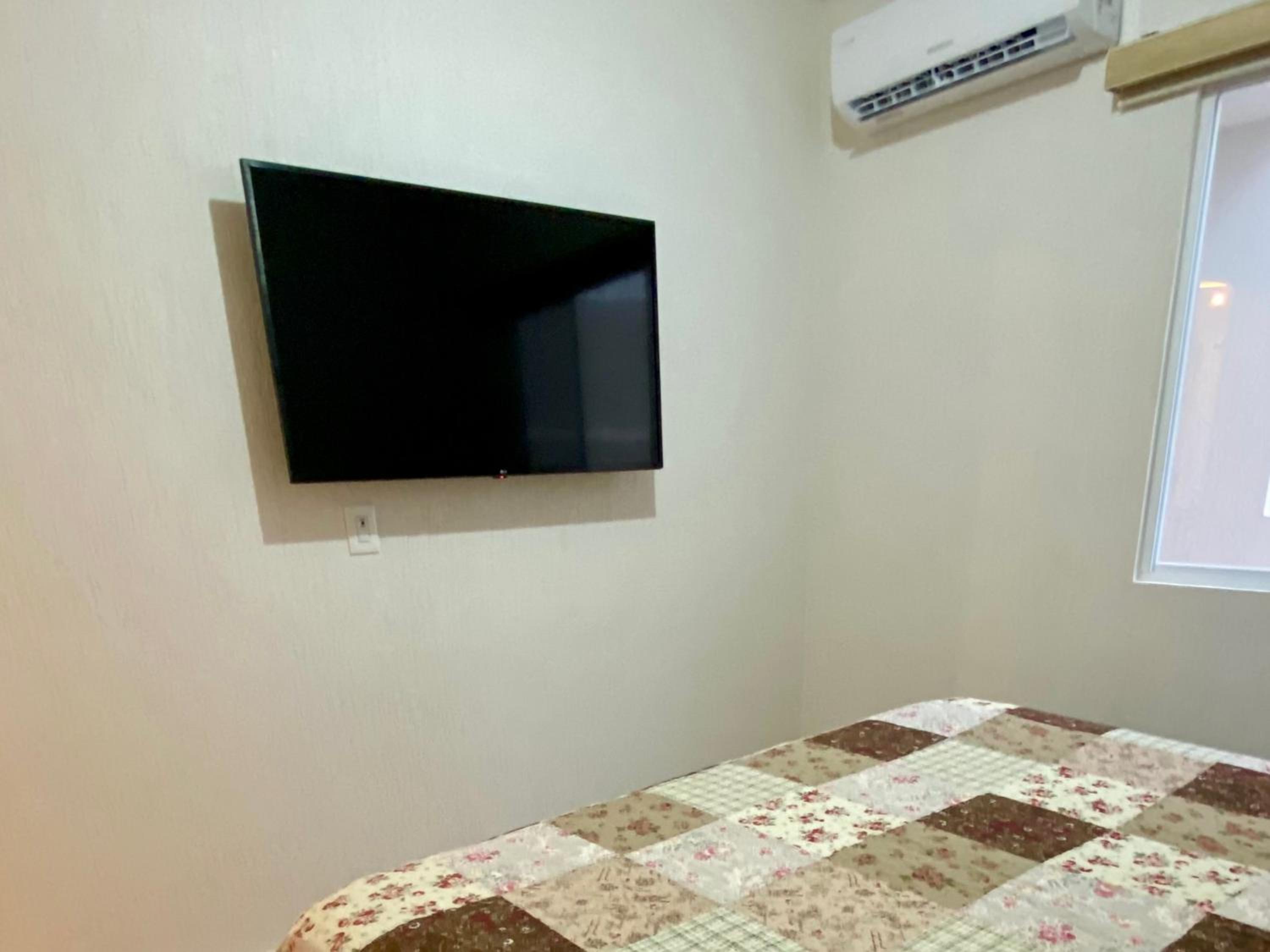 Departamento nuevo, 3 habitaciones, justo en frente de alberca