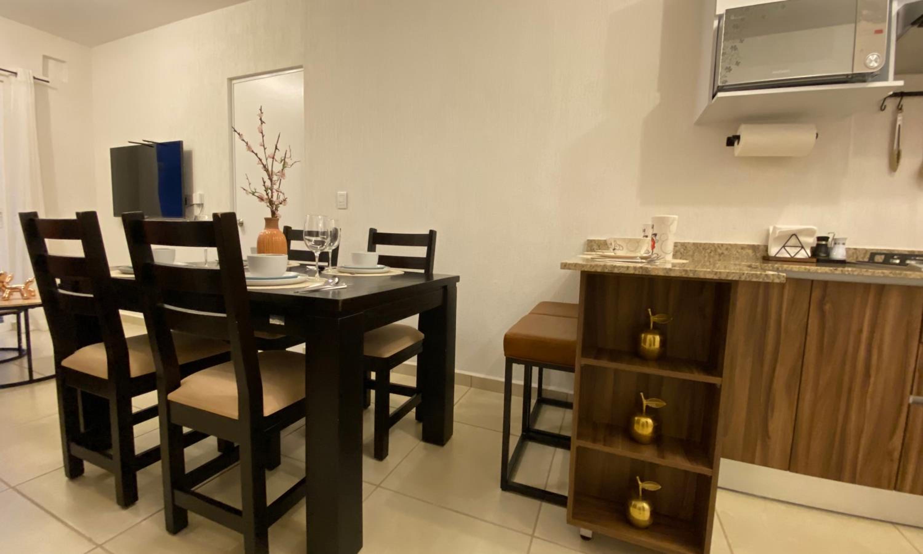 Departamento nuevo, 3 habitaciones, justo en frente de alberca