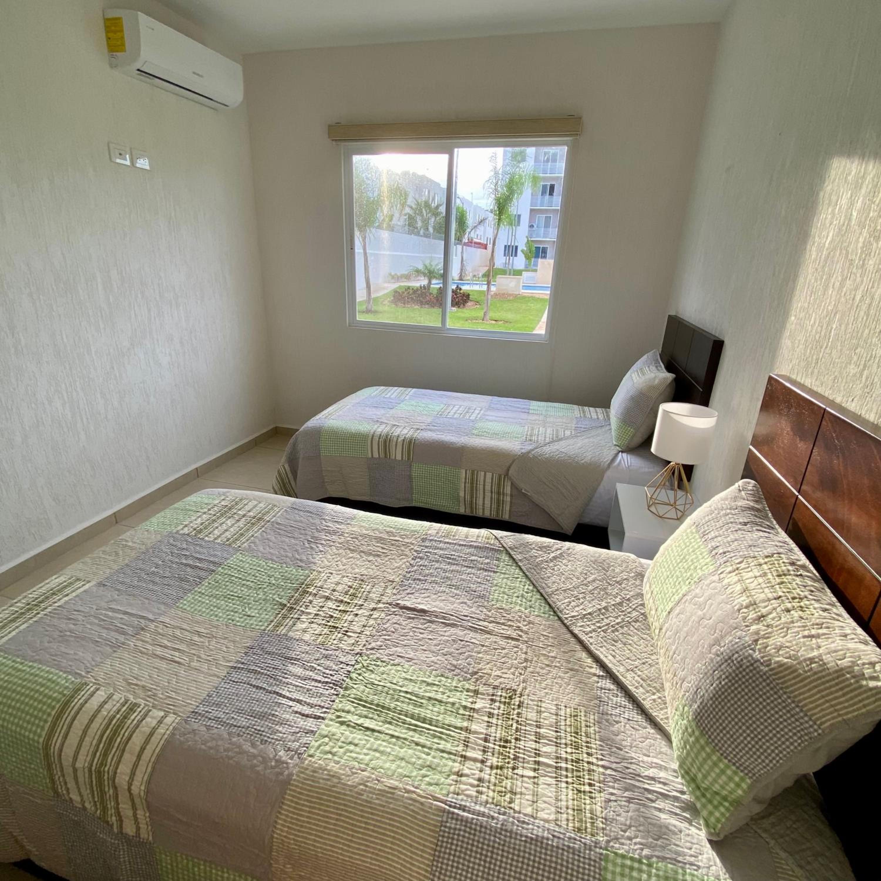 Departamento nuevo, 3 habitaciones, justo en frente de alberca