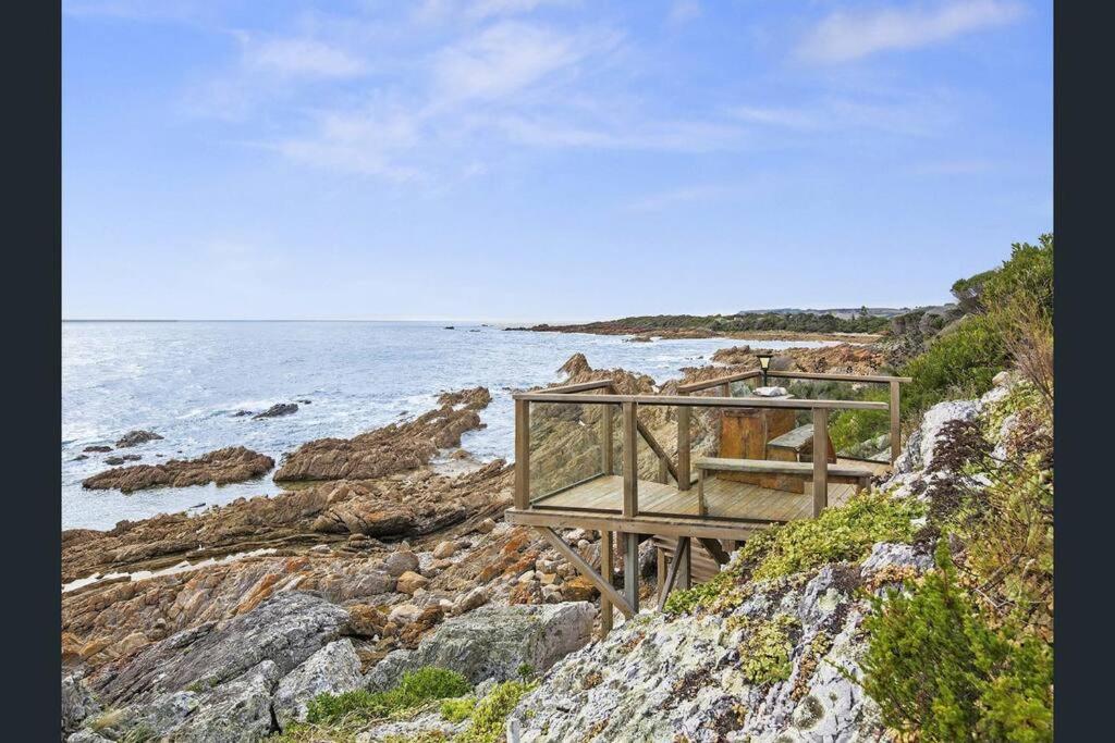 Heathcliff. Stunning ocean views!