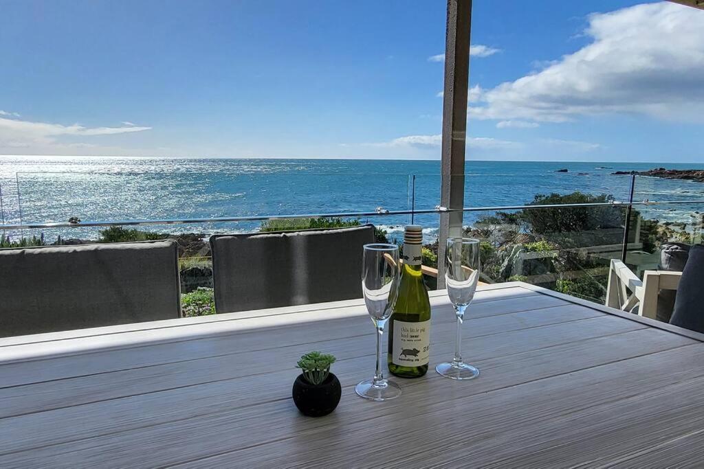 Heathcliff. Stunning ocean views!