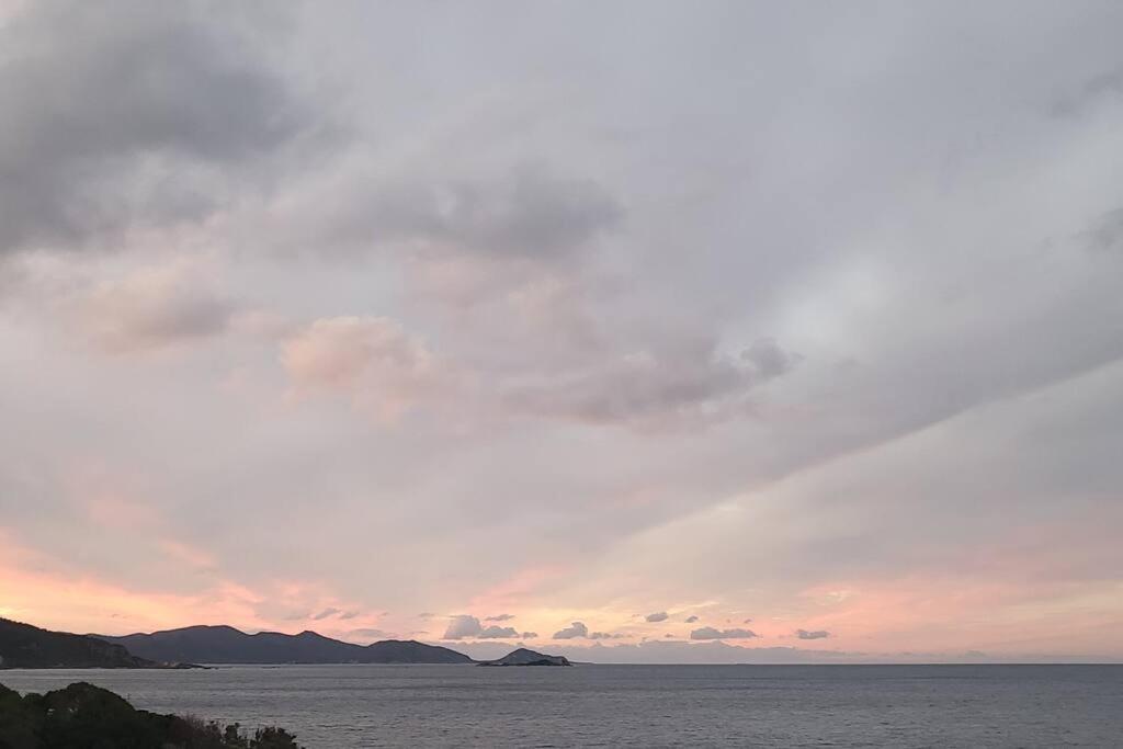 Heathcliff. Stunning ocean views!