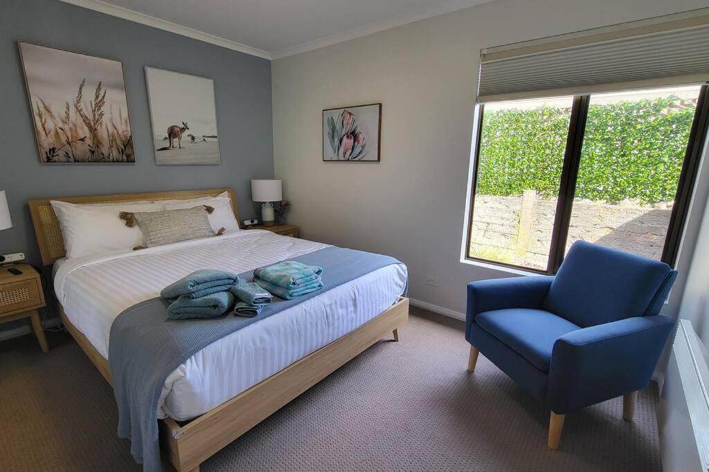 Heathcliff. Stunning ocean views!