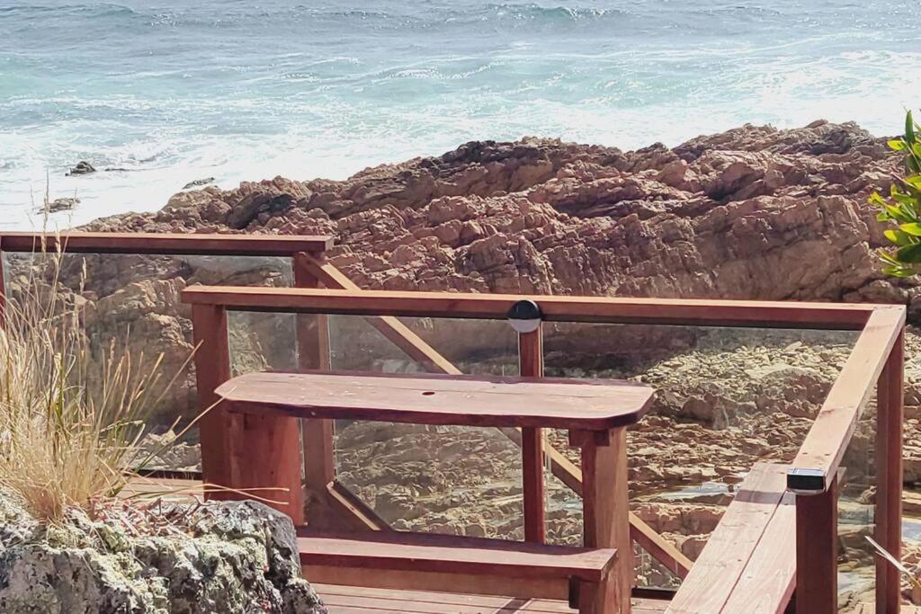 Heathcliff. Stunning ocean views!