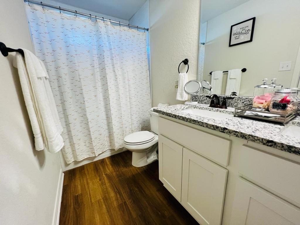 Daisy's Luxury Home view 4