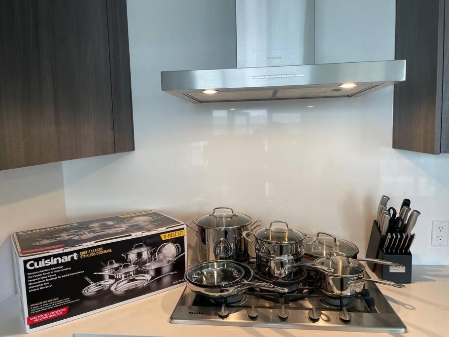 BrandNew Penthouse furnished with Versace 頂級閣樓公寓
