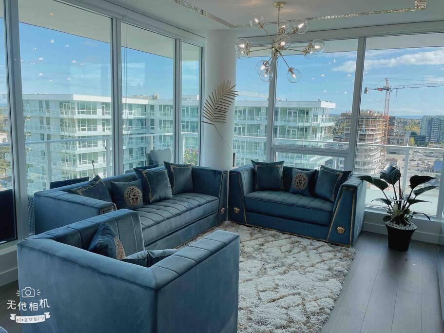 BrandNew Penthouse furnished with Versace 頂級閣樓公寓