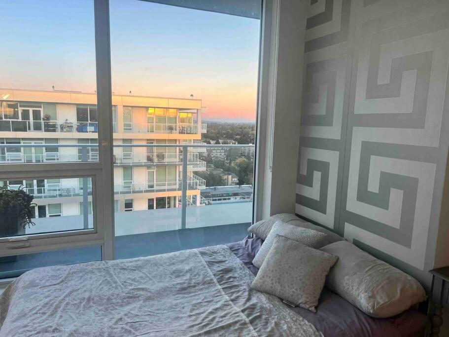 BrandNew Penthouse furnished with Versace 頂級閣樓公寓