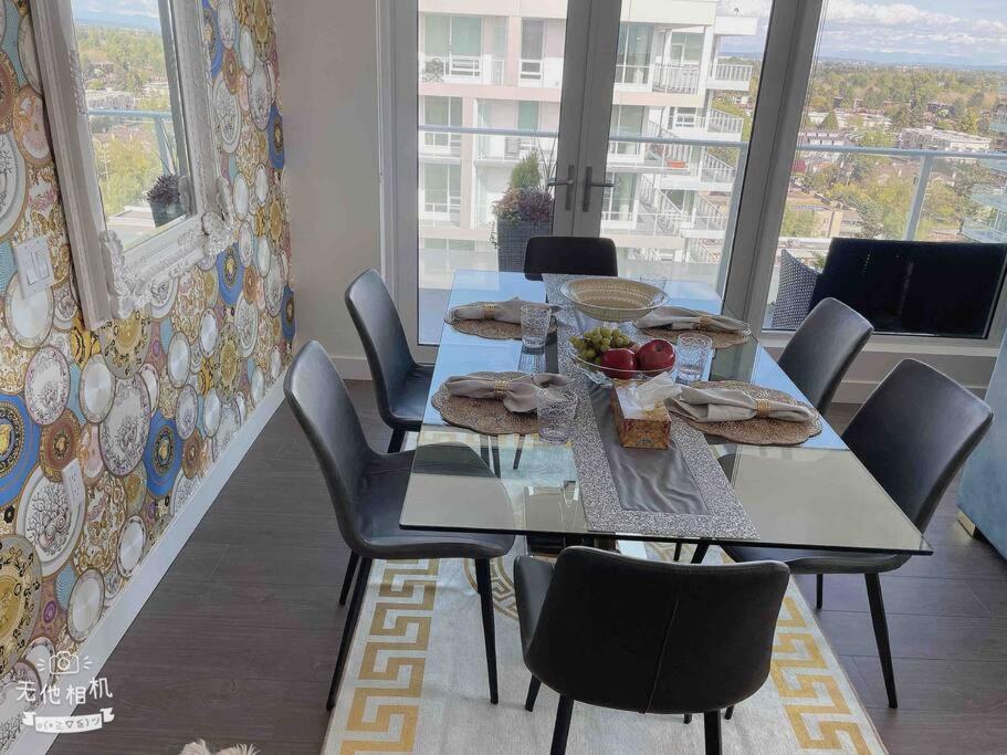 BrandNew Penthouse furnished with Versace 頂級閣樓公寓