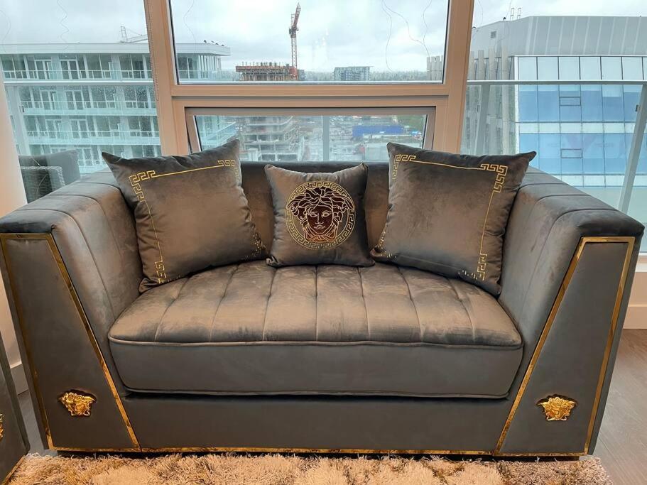BrandNew Penthouse furnished with Versace 頂級閣樓公寓