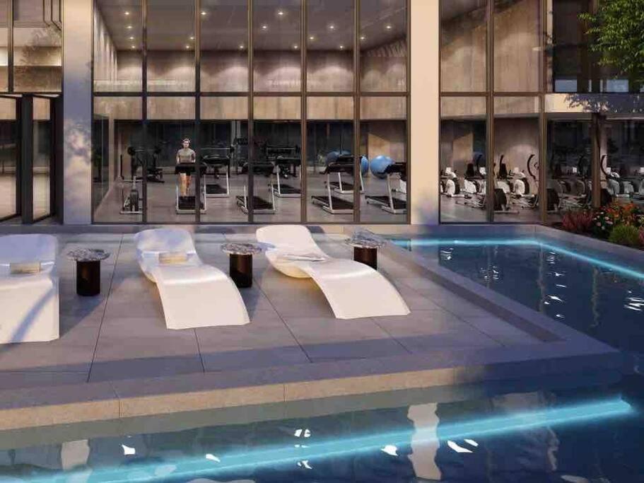 BrandNew Penthouse furnished with Versace 頂級閣樓公寓