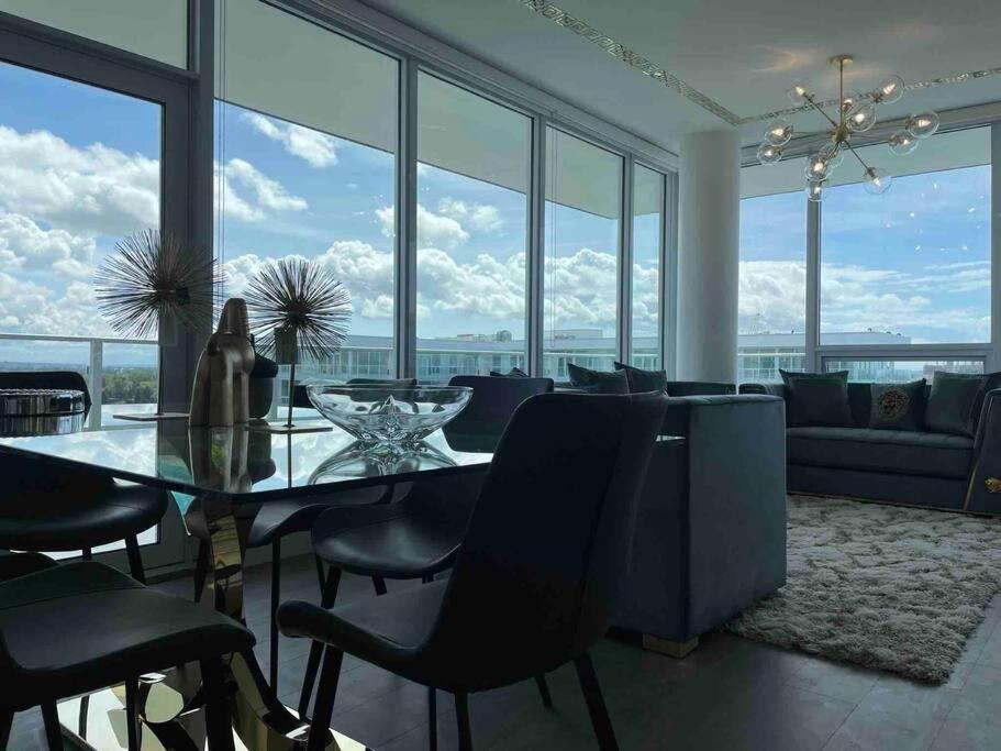BrandNew Penthouse furnished with Versace 頂級閣樓公寓