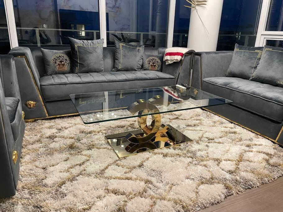 BrandNew Penthouse furnished with Versace 頂級閣樓公寓