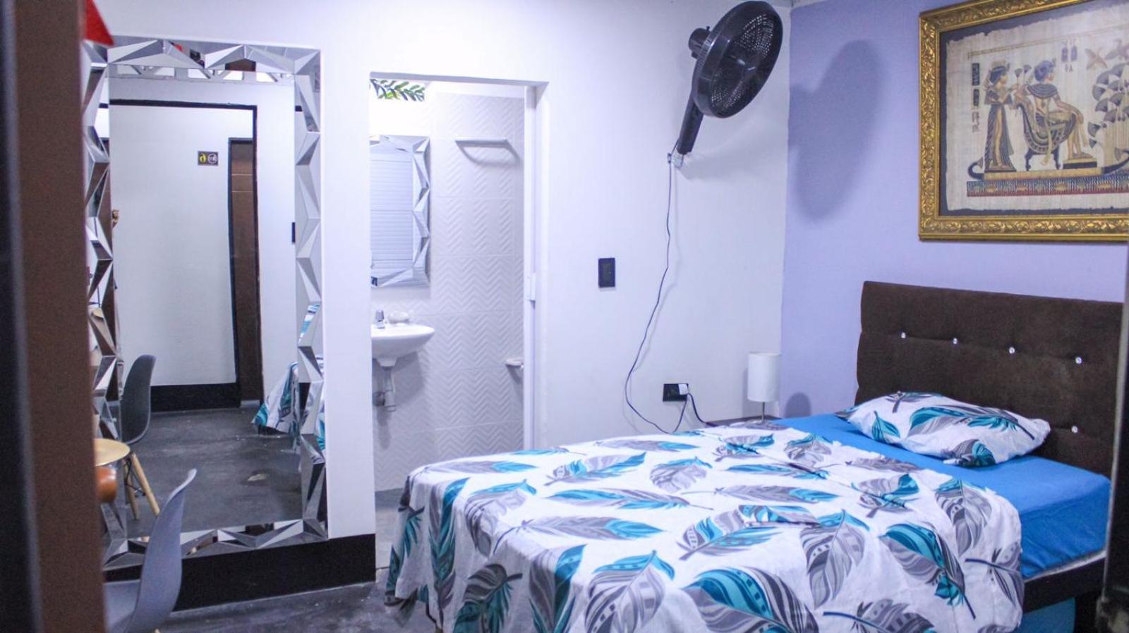Hostal Queens Deluxe