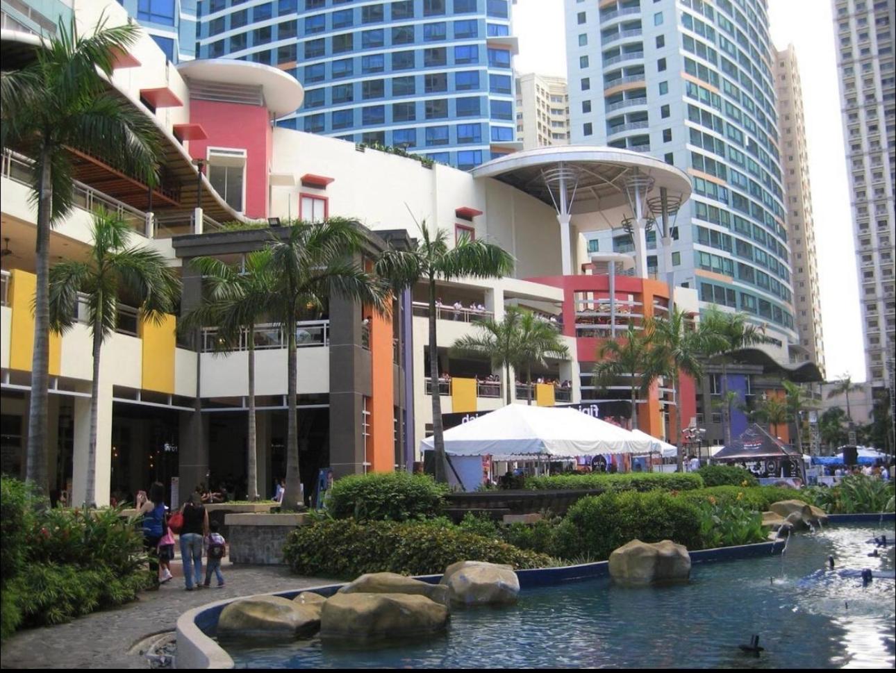 one bedroom suite with stunning city views on 38th floor in Eastwood Metro Manila