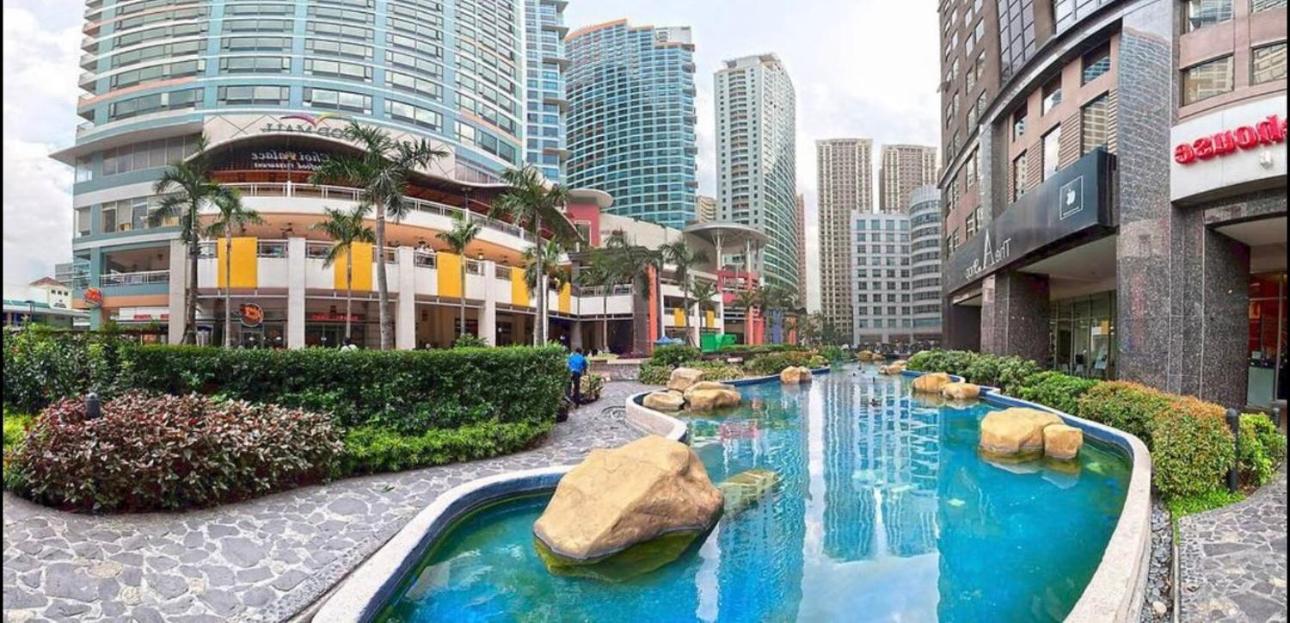 one bedroom suite with stunning city views on 38th floor in Eastwood Metro Manila
