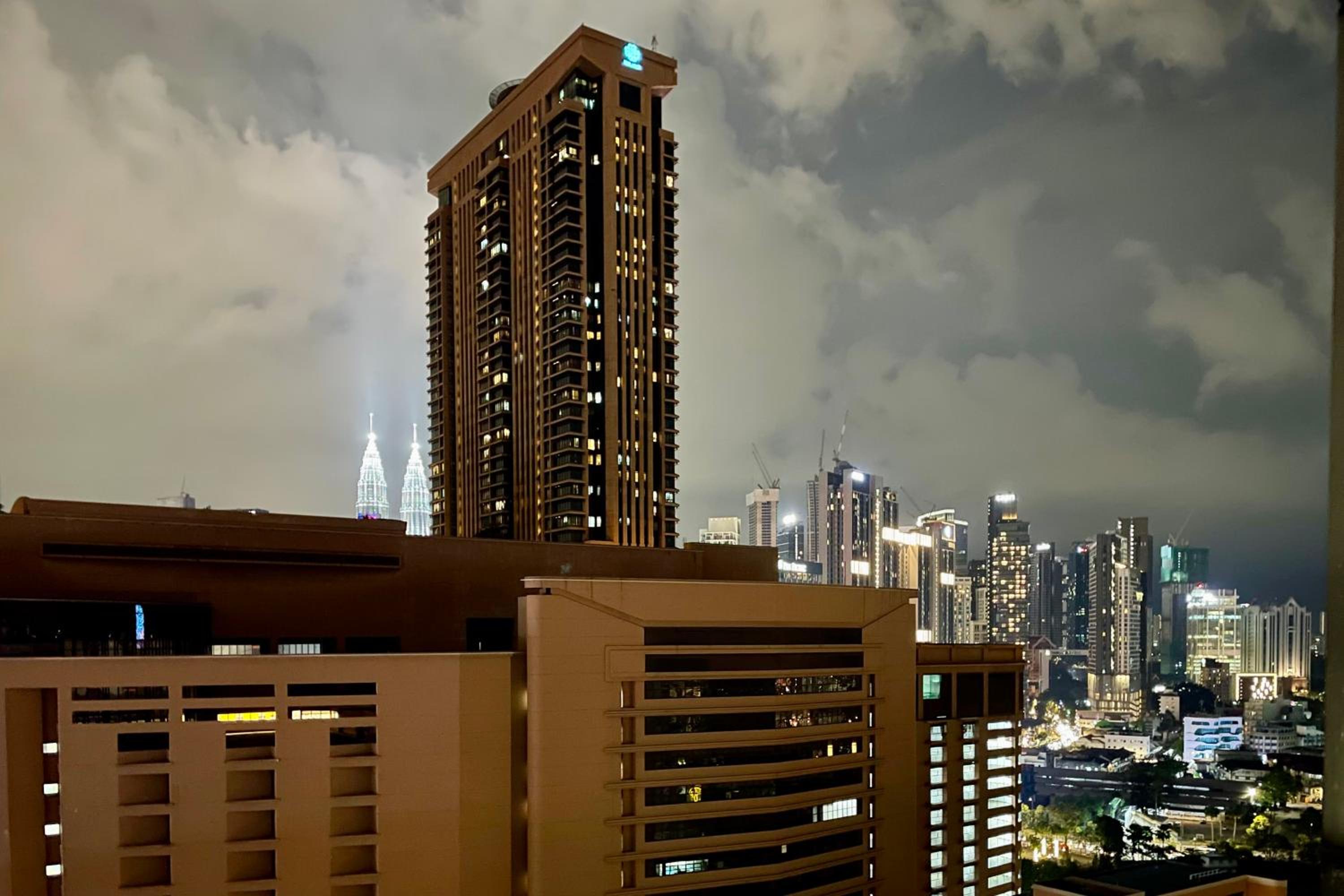 Comfy-Concept Apartment @ B.Bintang (3min walk LRT, Lalaport, TimeSquare)