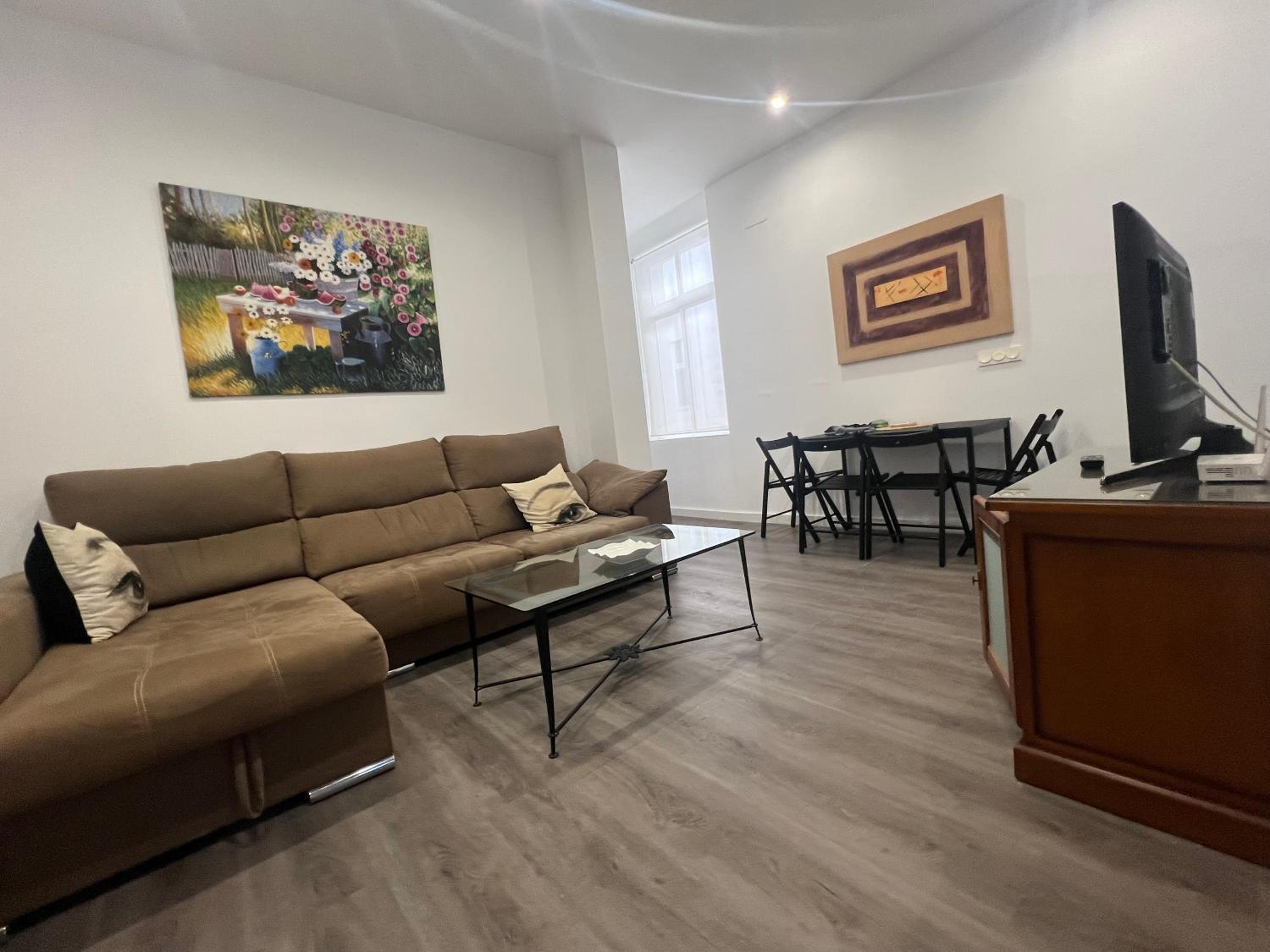 Cozy Apartment Malaga Center near Teatro Cervantes