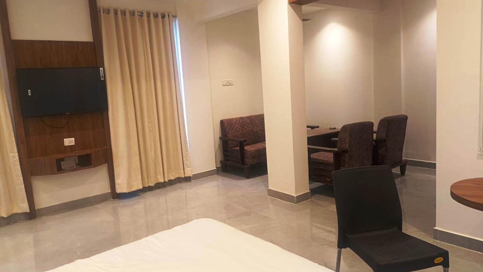 HOTEL GRAND RESIDENCY