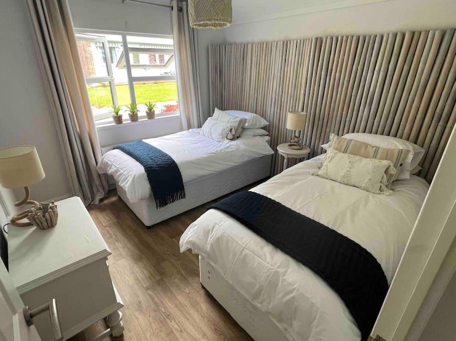 Waterside Lodge, Weybourne, Holt