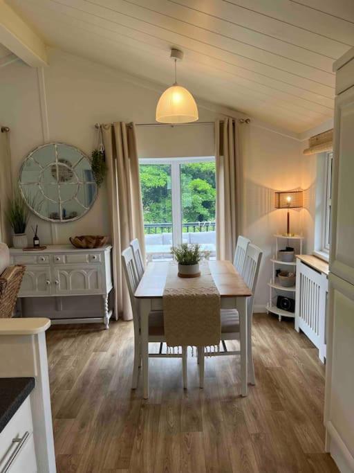 Waterside Lodge, Weybourne, Holt