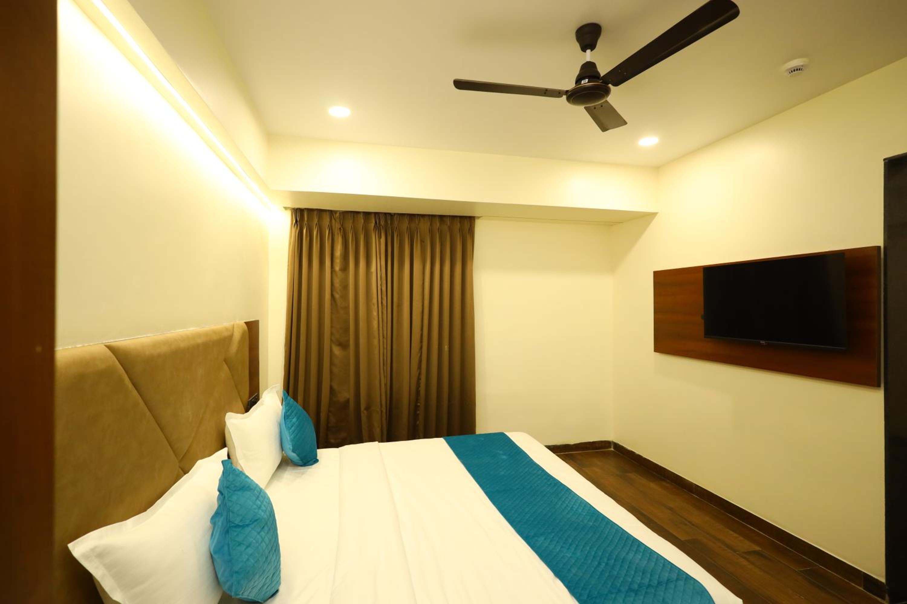 The Imperial By Vinayak Hotels view 3