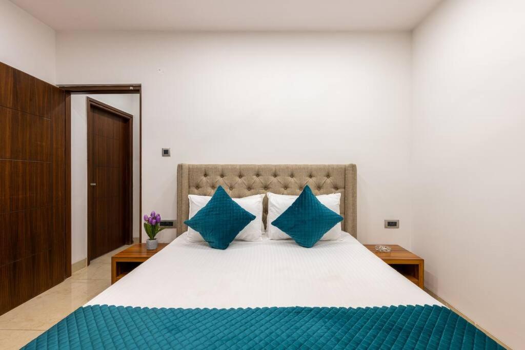 BnBBuddy Case Vacanze at Cliffton Valley Shimla view 2