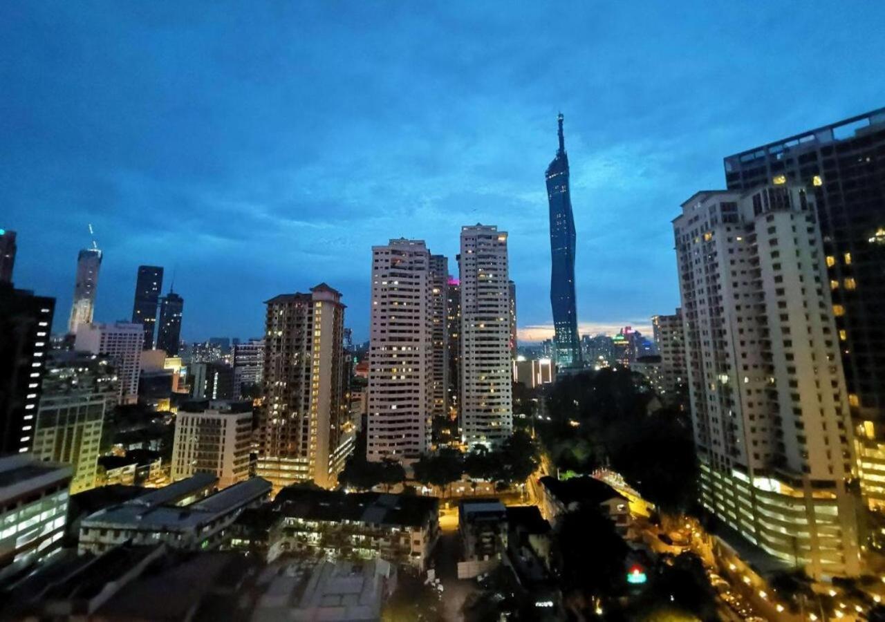 10Pax Penthouse - Ultimate Urban Experience at Changkat by Verano