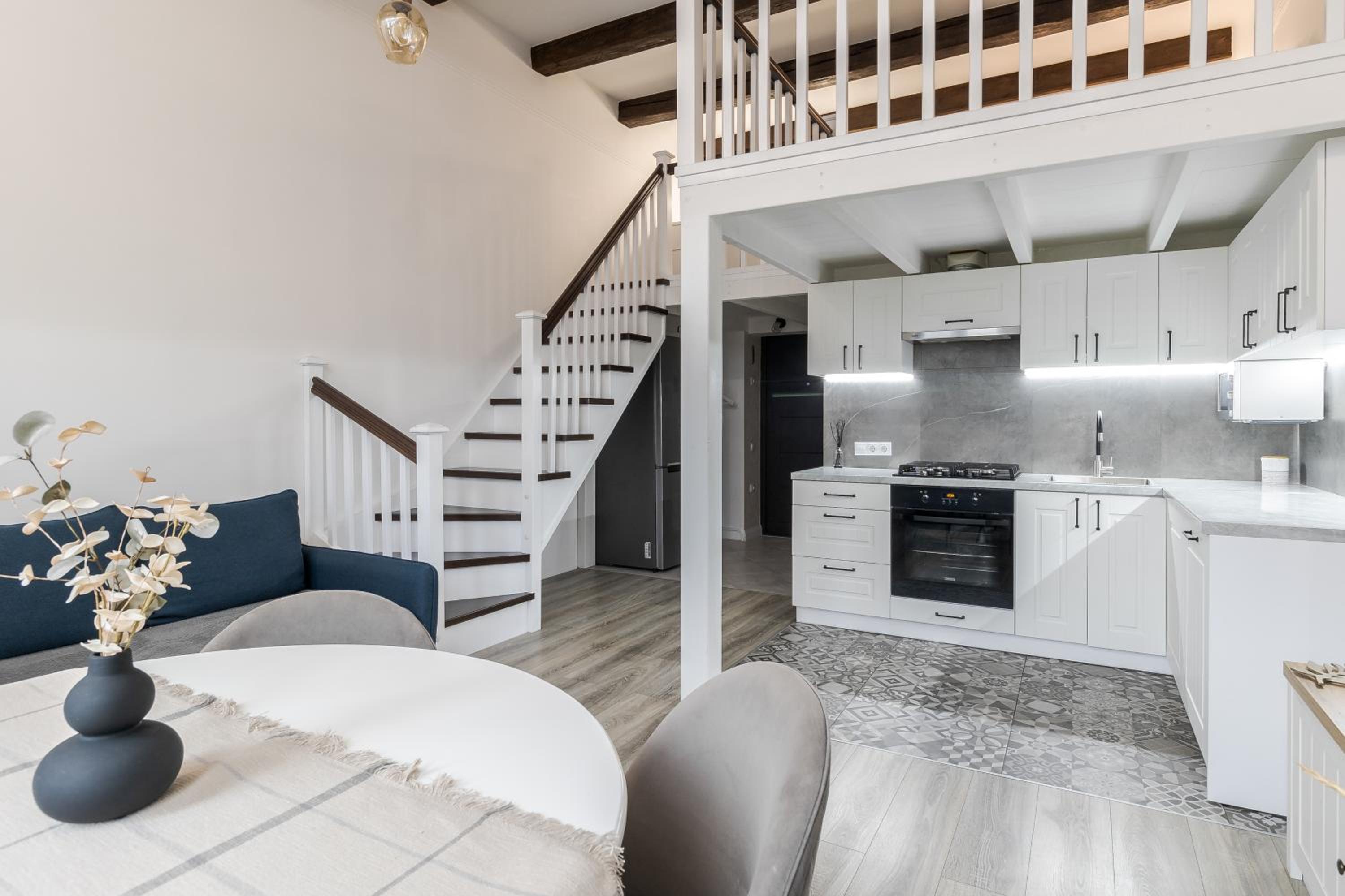 InshiApartments on Slovatskoho str view 5