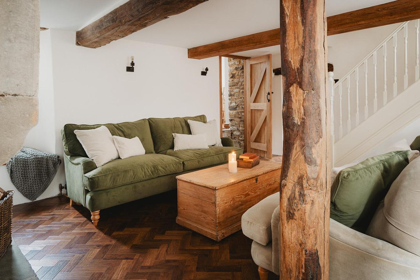 Lodge Cottage, Castleton view 2