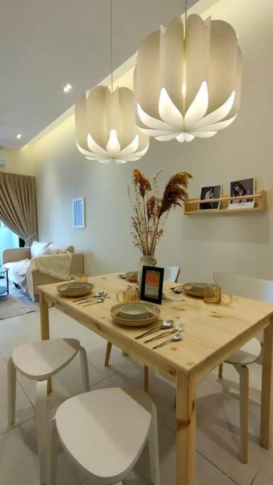 Sky Heaven Design 3 Pax, 5 Min to DesaPark City
