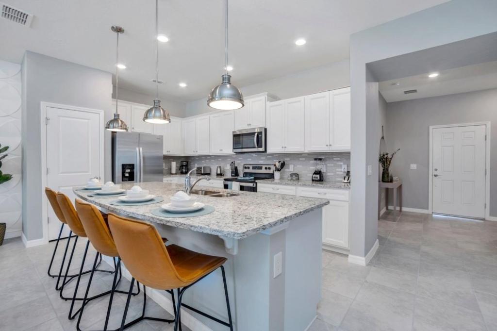 5 Bed in Windsor Island Resort townhouse view 5