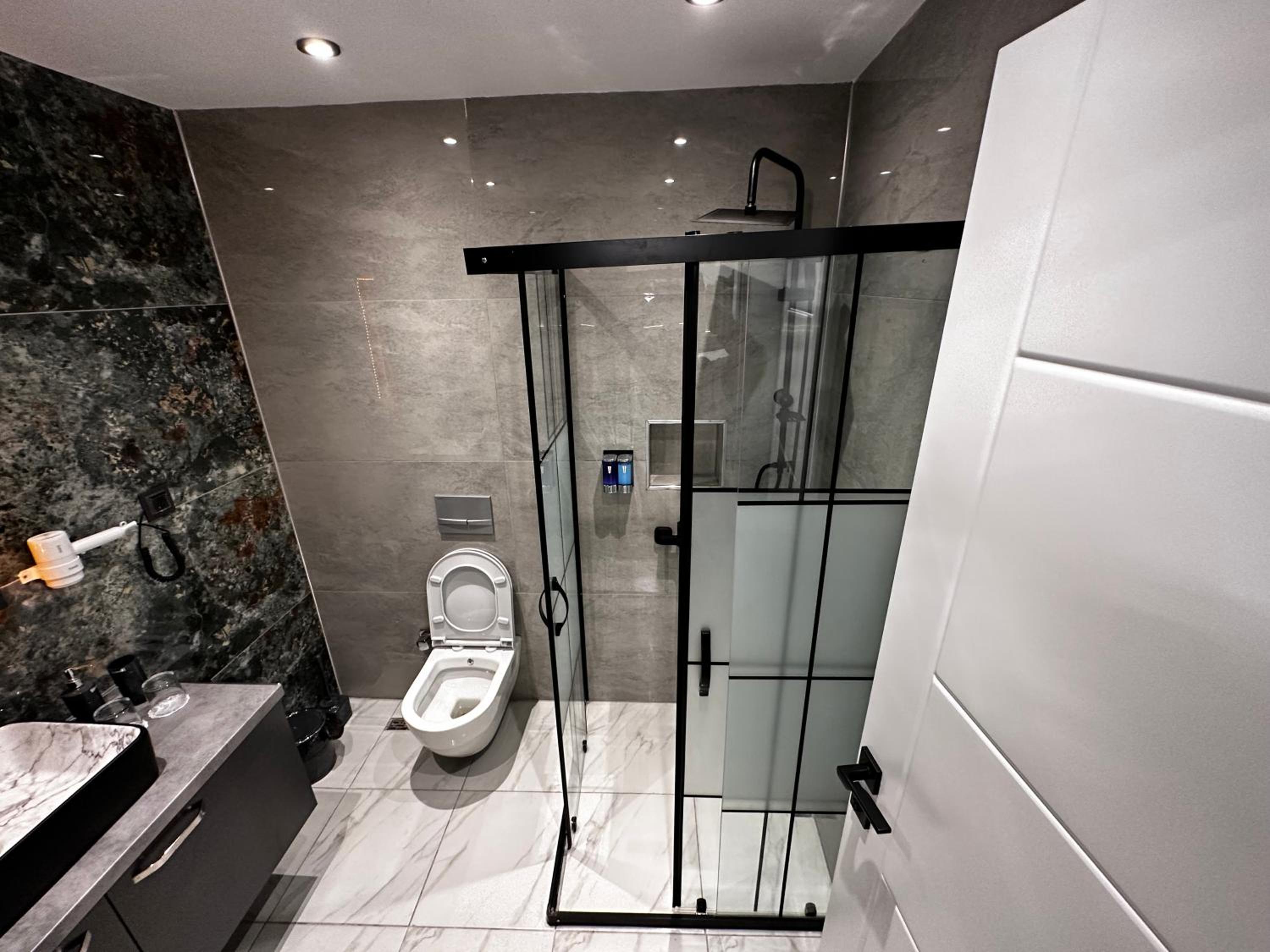 Blue Moonrise Otel - Image 77