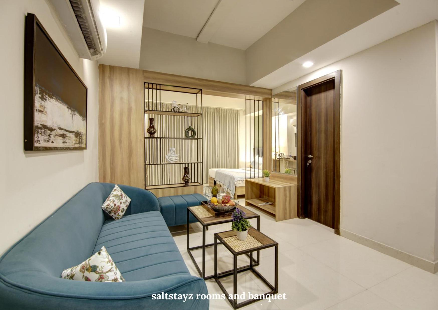 Saltstayz Premier Executive Serviced Apartment - Golf Course Extension Road view 4