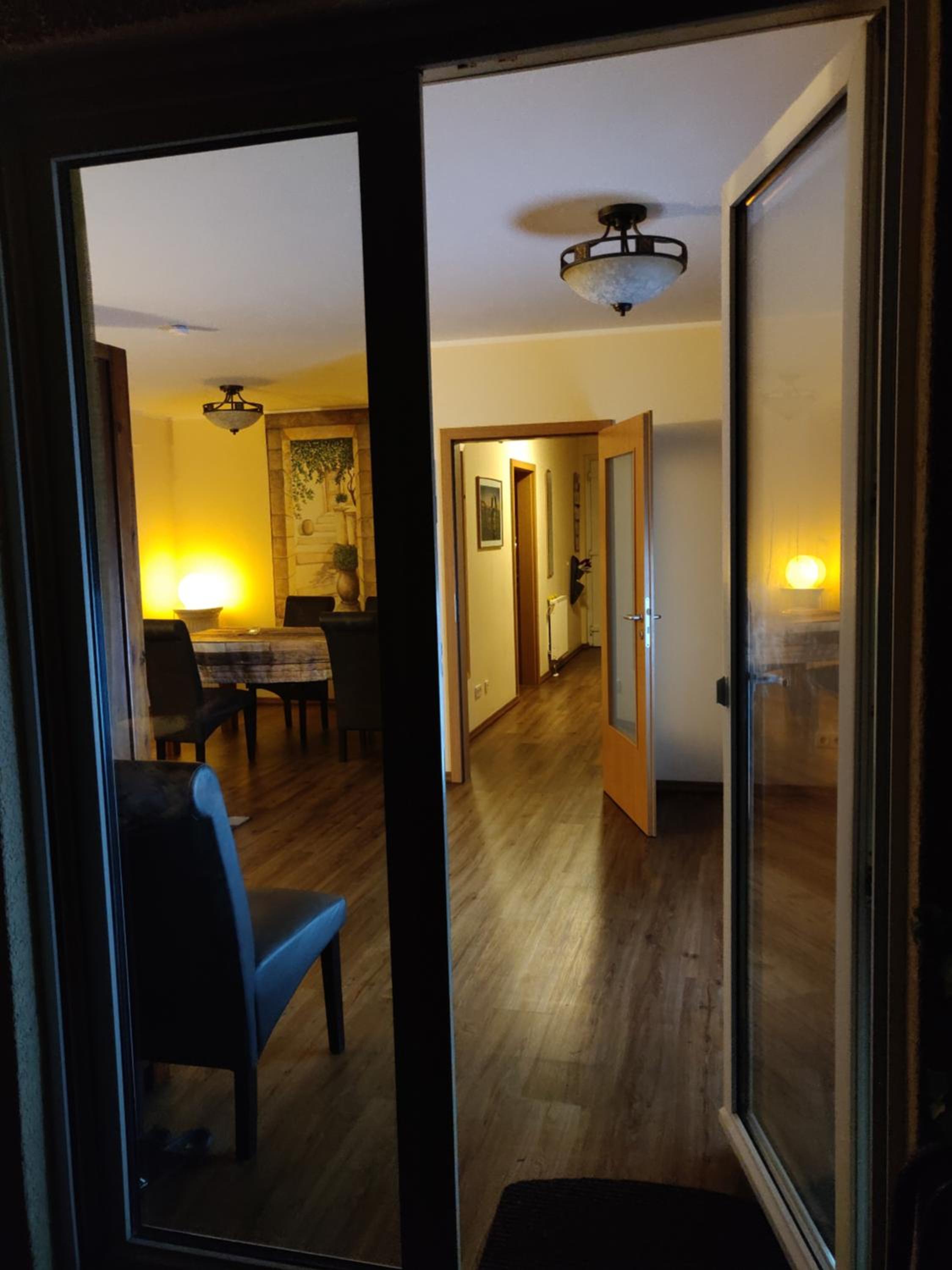Modern townhouse, quiet and close to the centre.