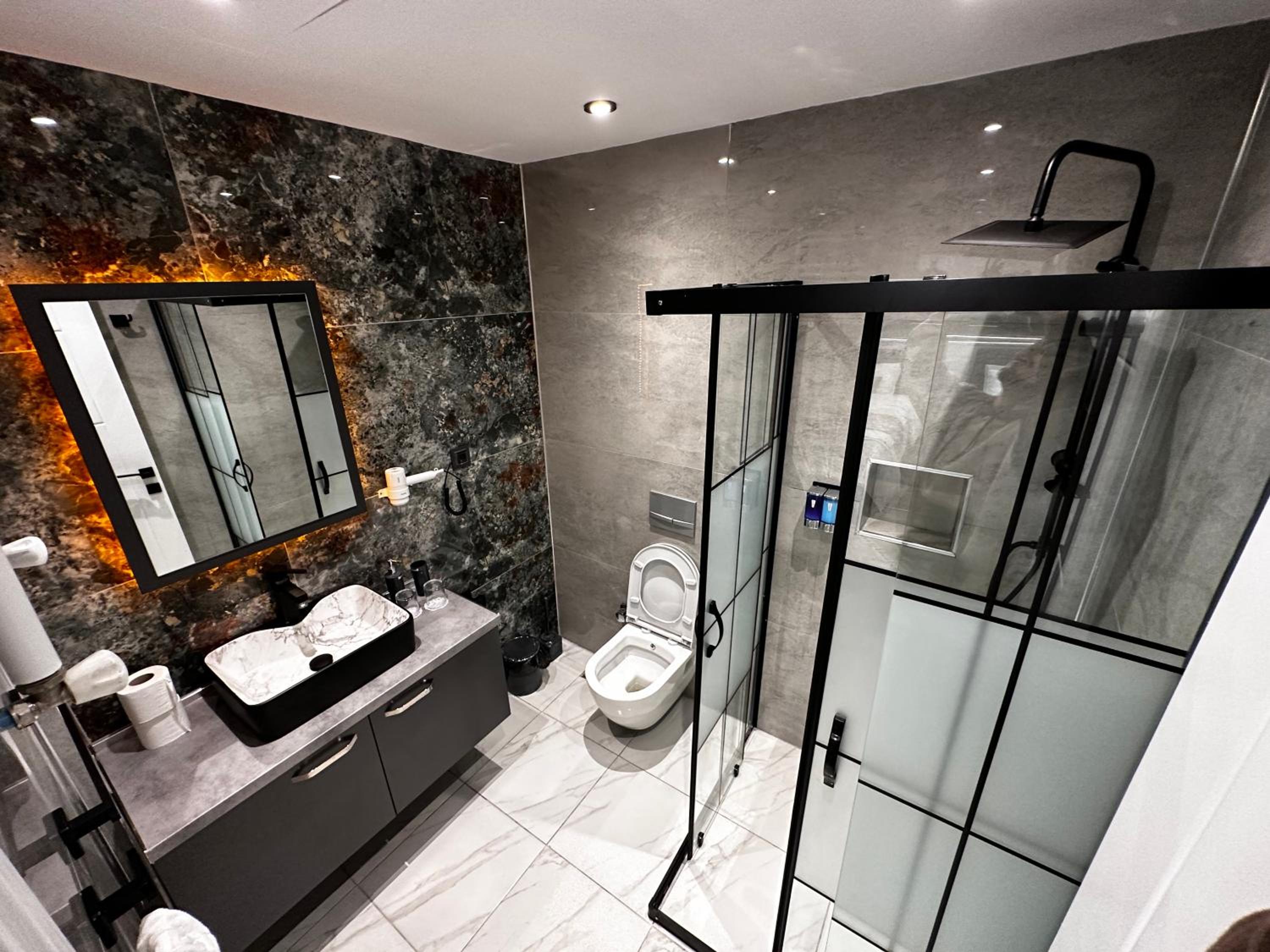 Blue Moonrise Otel - Image 78