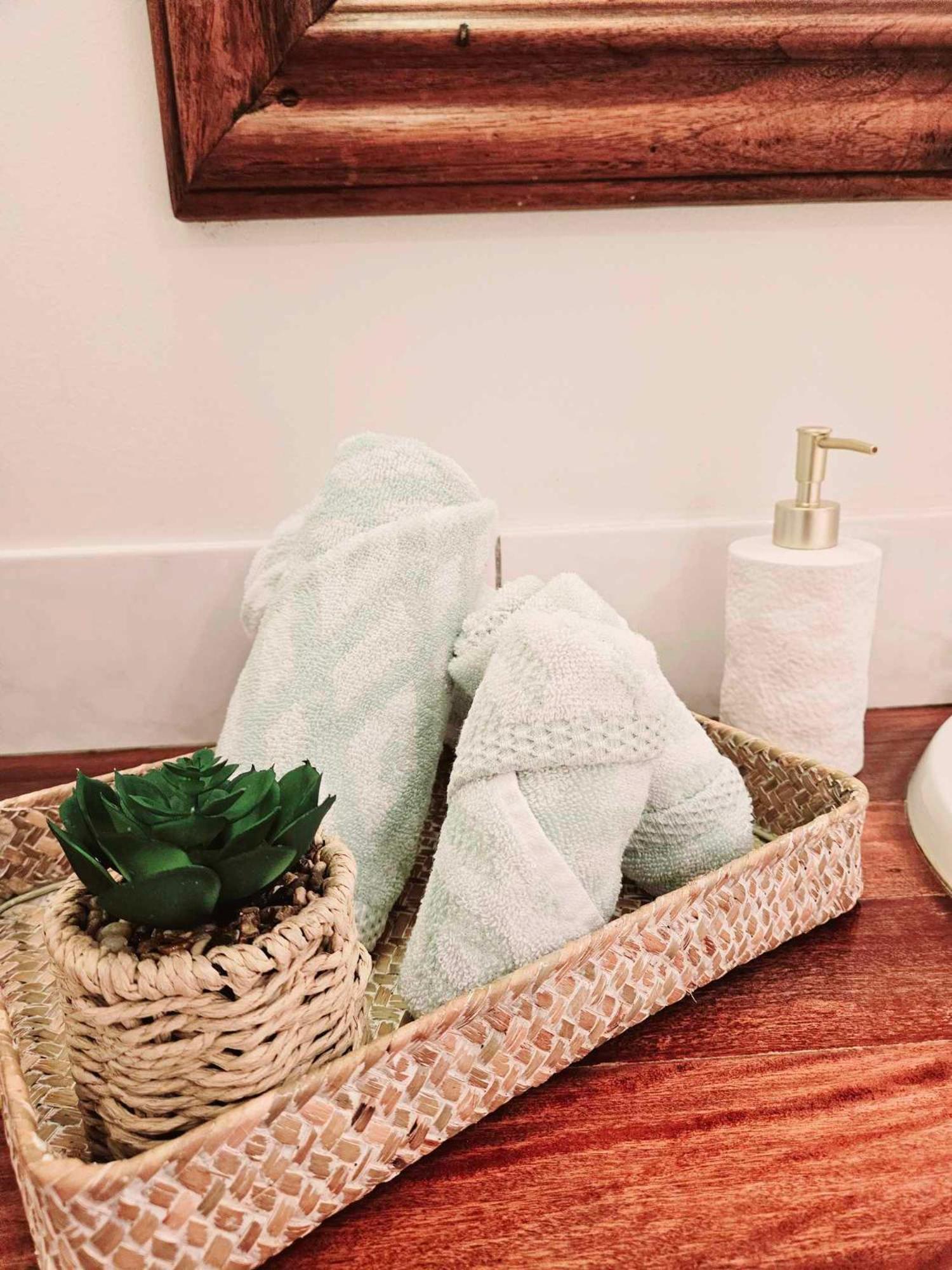 The Gamekeepers Spa Cottage in Tamborine Mountain