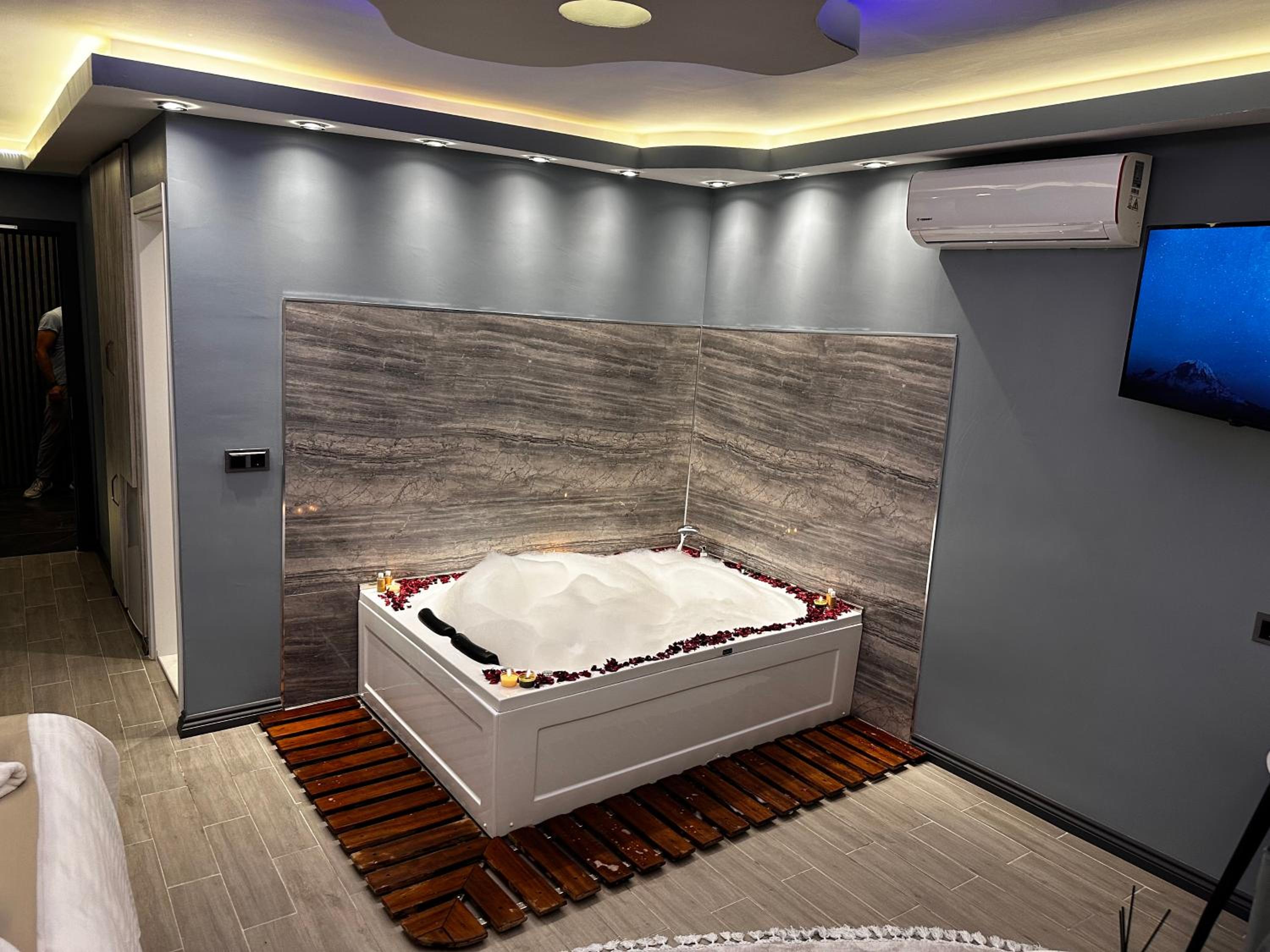 Blue Moonrise Otel - Image 84