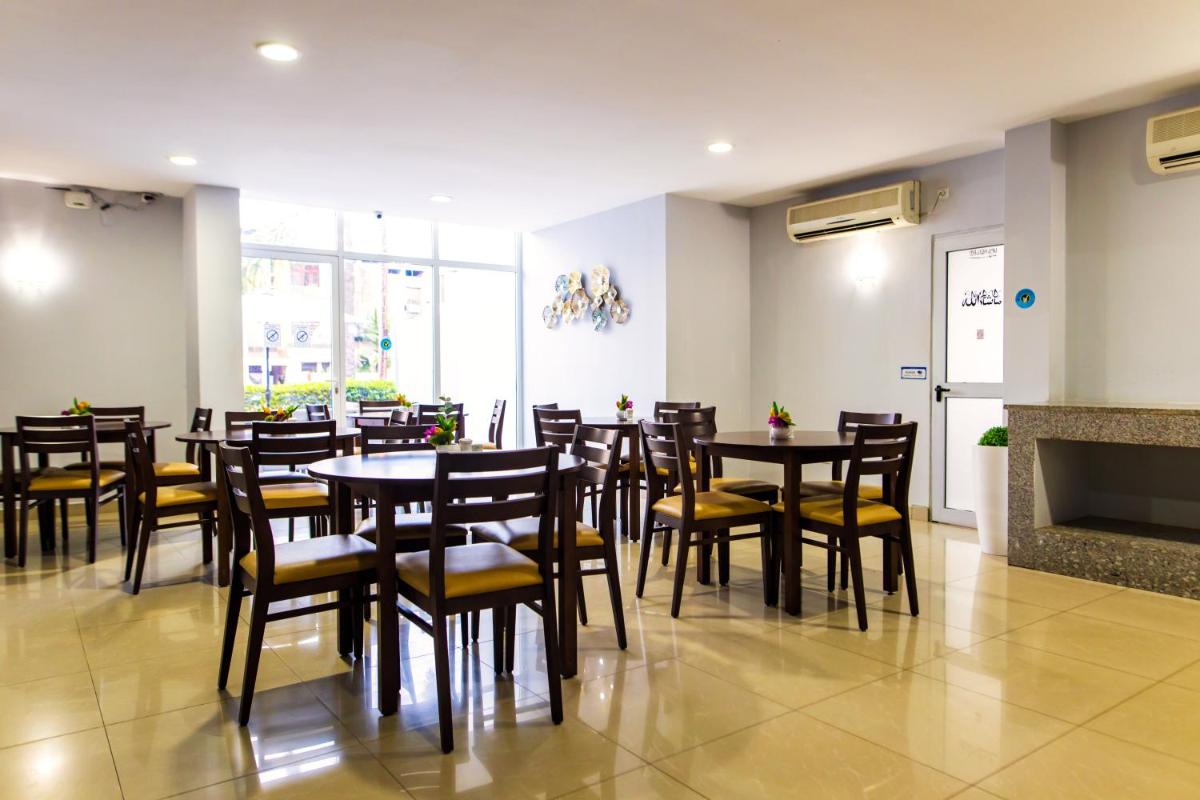 restaurant