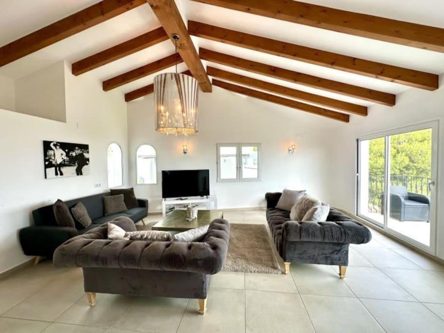 Luxury Four Bedroom Moraira Villa with Heated Pool