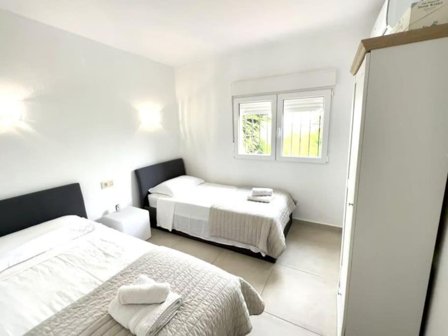 Luxury Four Bedroom Moraira Villa with Heated Pool