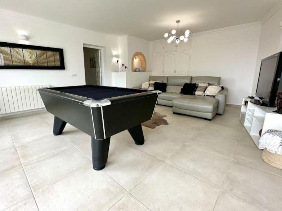Luxury Four Bedroom Moraira Villa with Heated Pool