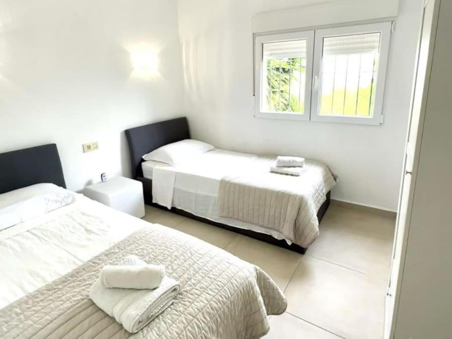 Luxury Four Bedroom Moraira Villa with Heated Pool