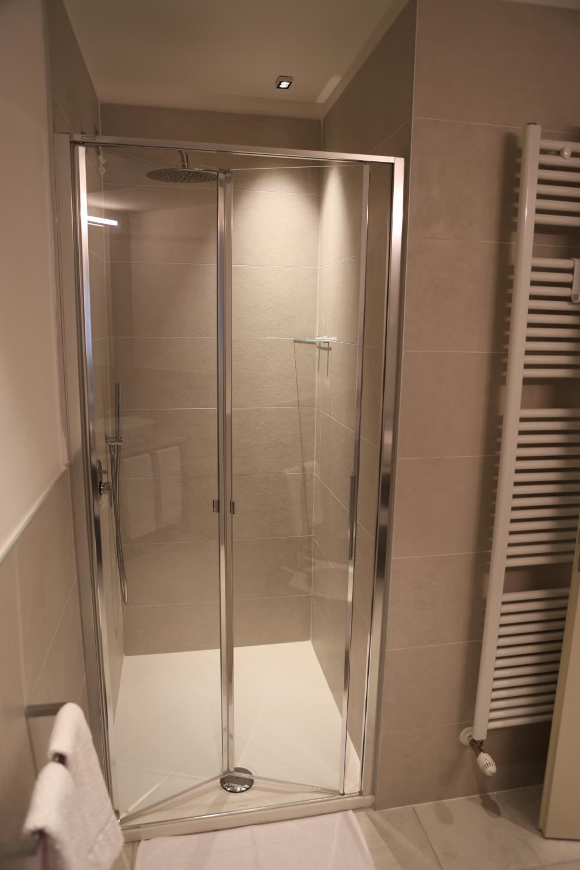 DOMUS AQUENIGRE
