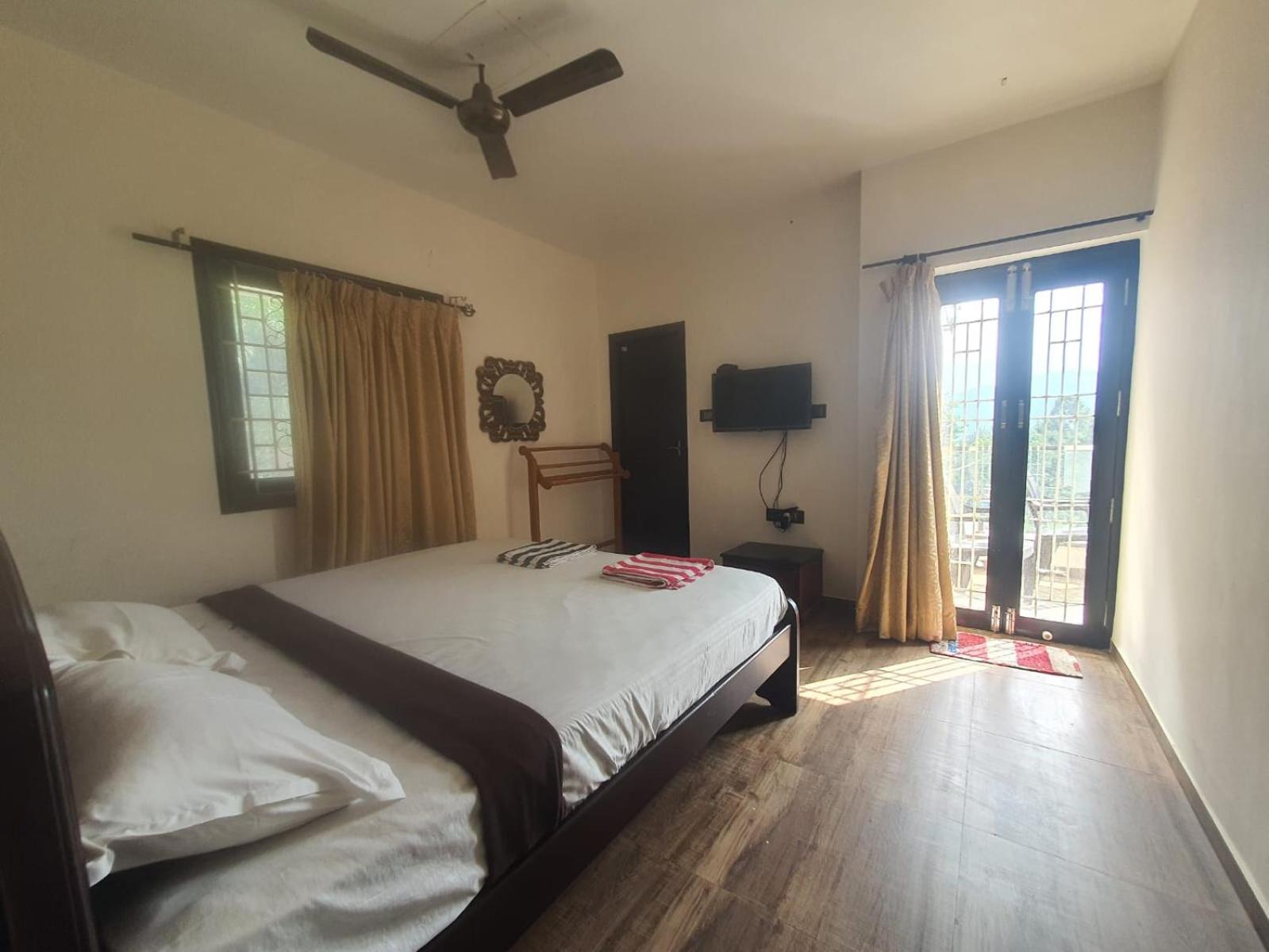 Yercaud Home Stays - 7 bhk view 5