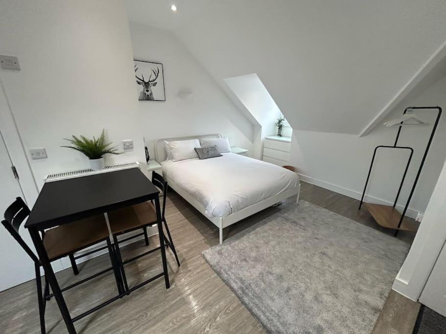7 Studio, Filton, next to airbus view 2