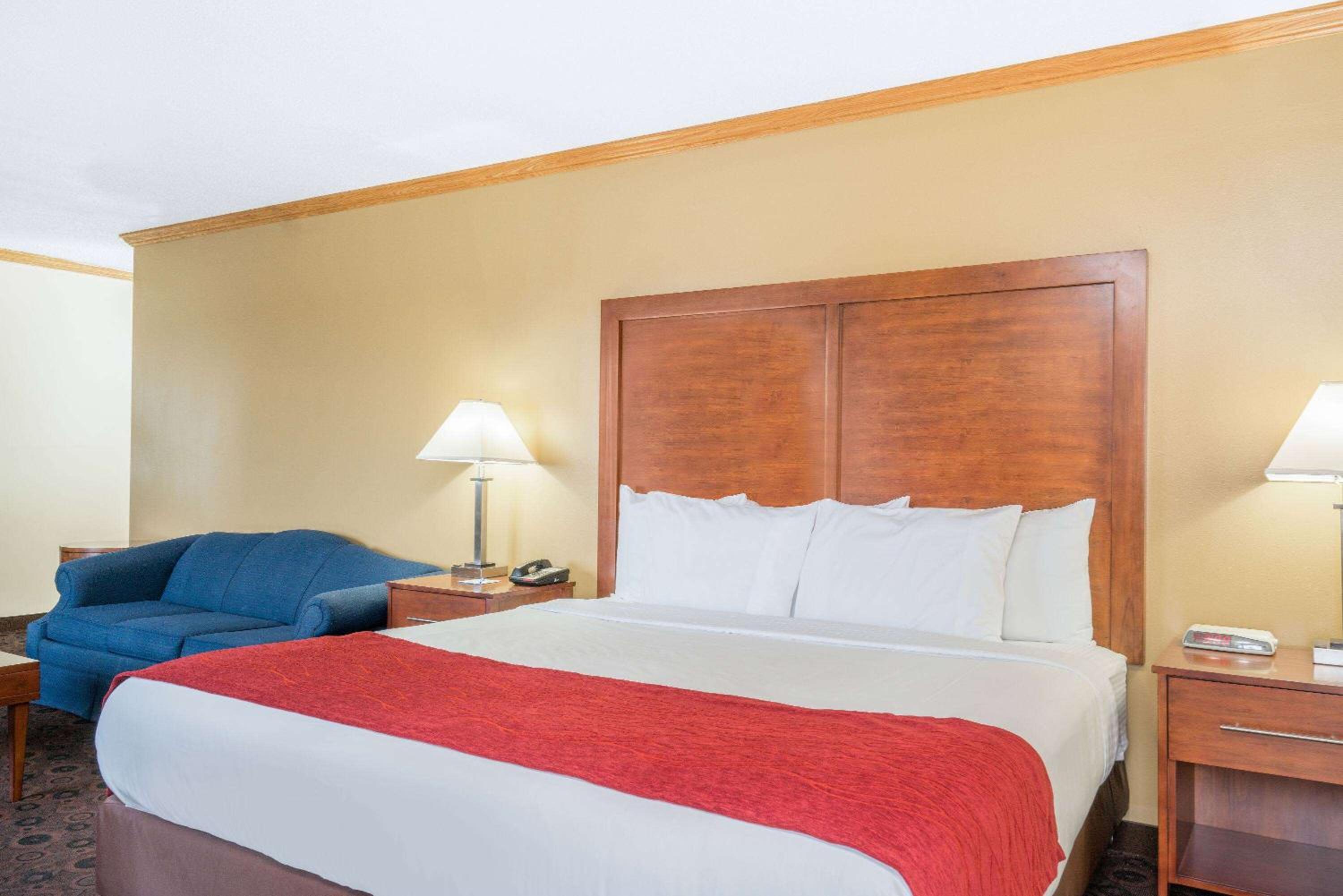Baymont by Wyndham Kasson Rochester Area view 4