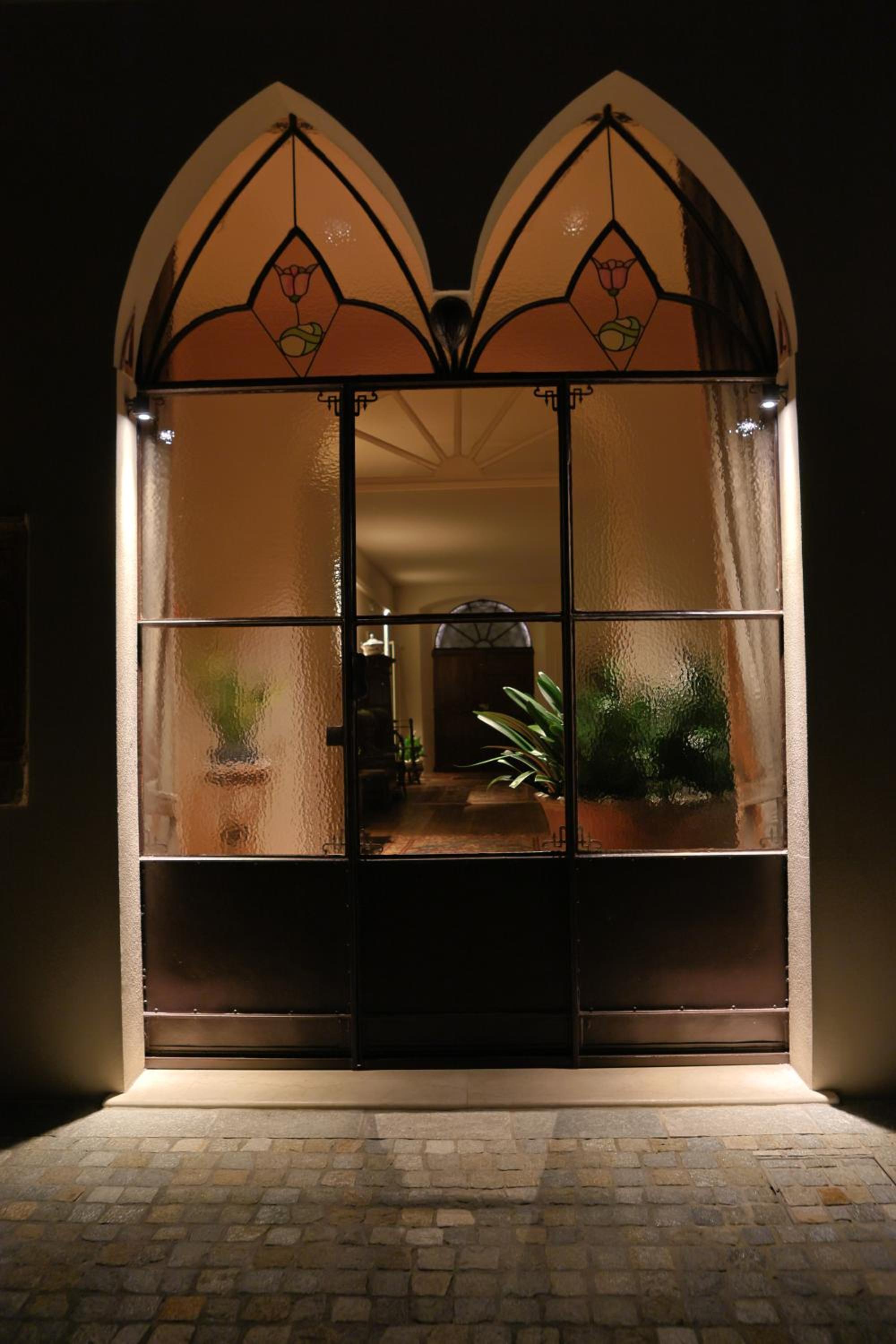 DOMUS AQUENIGRE