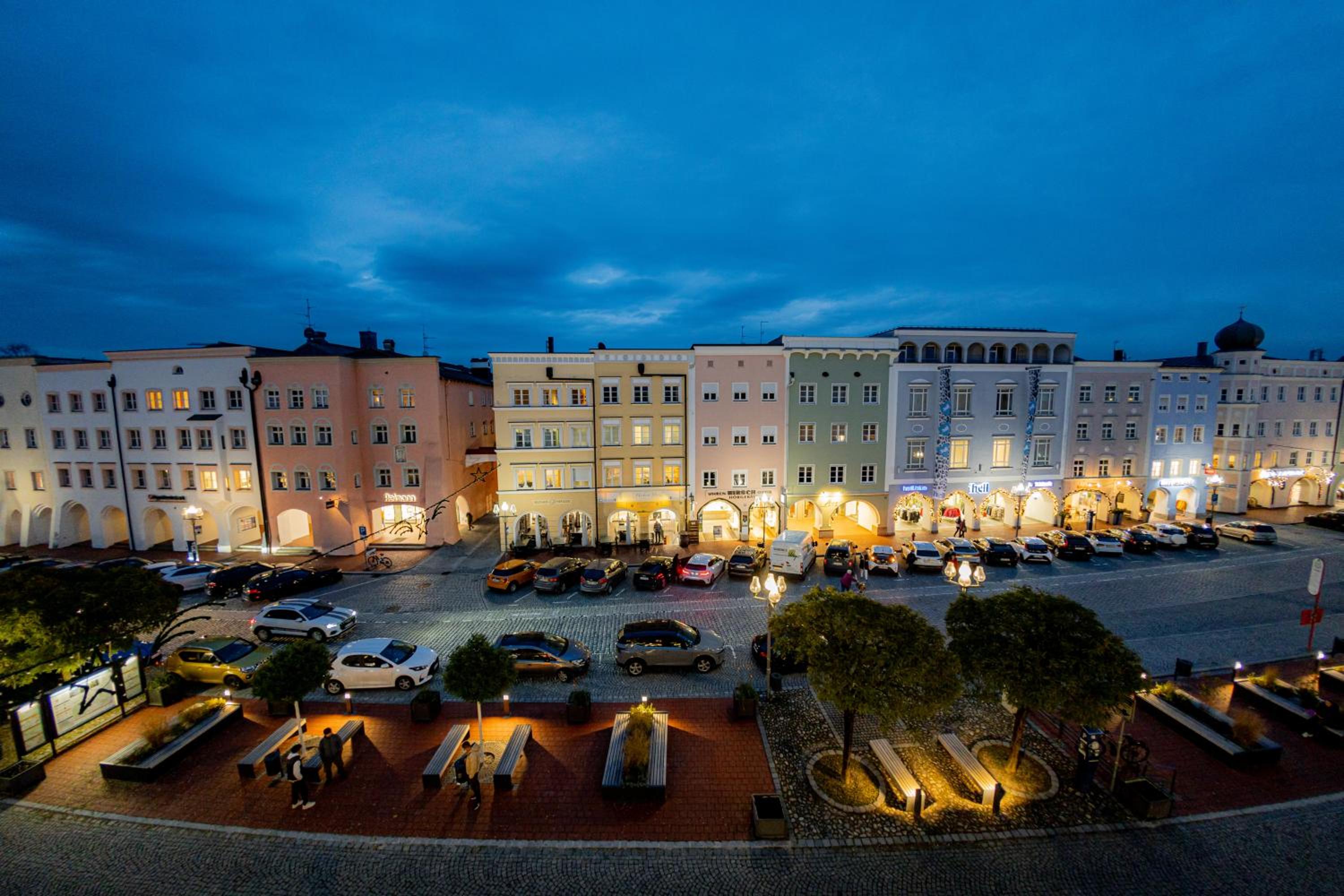 Highlight am Stadtplatz Mühldorf - C4S COME4STAY - 2 Zimmer Wohnung I bis zu 5 Gäste