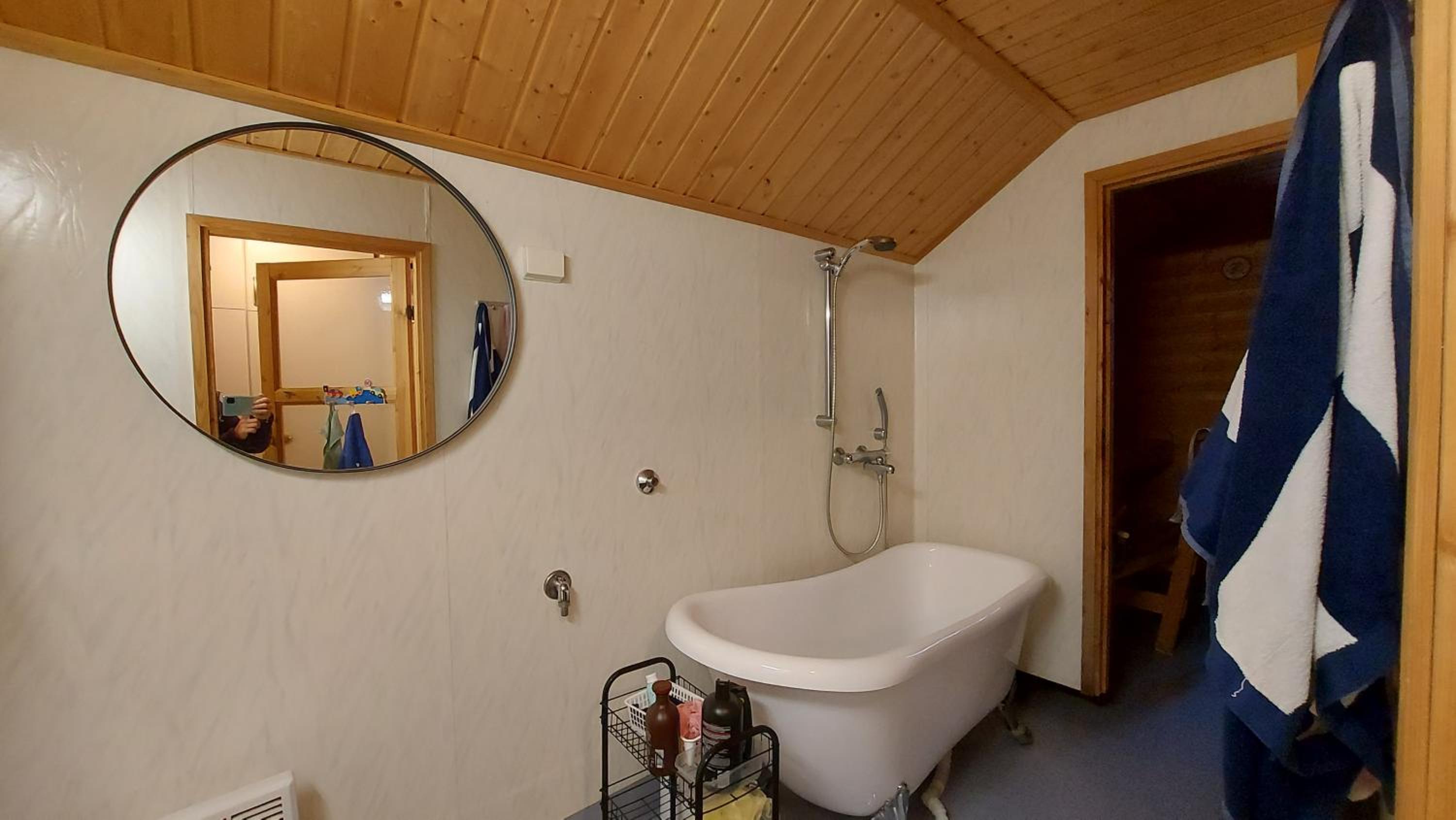 Villa SinettäStar-- Traditional Lapland Chalet